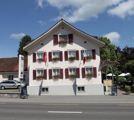 Hotel Ristorante Schloessli Meggen Екстер'єр фото