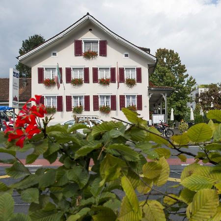Hotel Ristorante Schloessli Meggen Екстер'єр фото